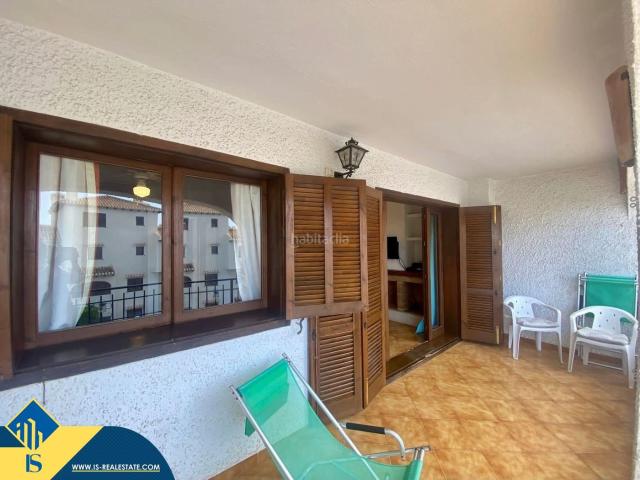 Piso en venta en Orihuela, Cabo Roig. Apartamento con piscina comunitaria, en la provincia de Alicante, en Orihuela Costa. 2 habitaciones 71 m² A 300 metros del mar. Pisos.
