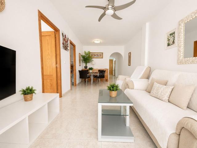 Piso en venta en Orihuela, Campoamor. Si buscas un apartamento en Dehesa de Campoamor listo para entrar a vivir, con amplias zonas comunes y cerca del mar, esta viviend. Pisos.