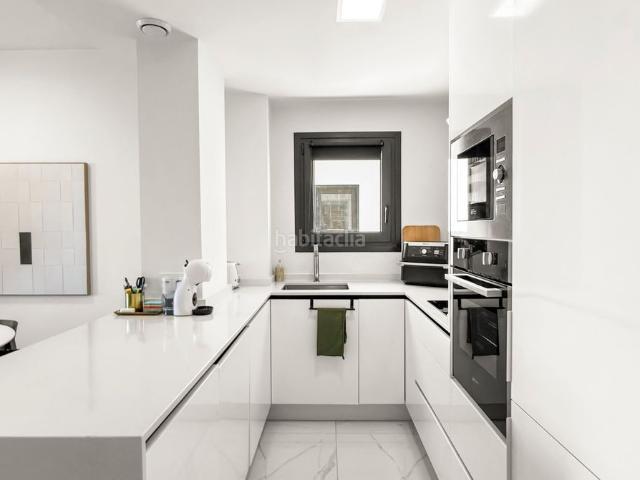 Piso en venta en Orihuela, La Florida. Descubra este impresionante apartamento moderno en la uacuteltima planta en el exclusivo Residencial Amanecer, Los Altos, una urba. Pisos.