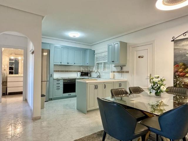 Piso en venta en Orihuela, Playa Flamenca. Se vende un precioso apartamento situado en Calle Nicolás de Bussi, Playa Flamenca mdash perfecto como vivienda vacacional, invers. Pisos.