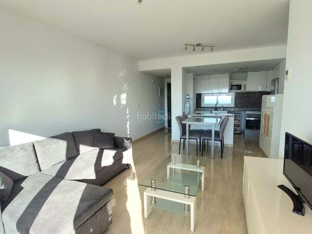 Piso en venta en Orihuela, Villamartín Las Filipinas. Apartamento luminoso y moderno de 2 dormitorios y 2 baños, en la segunda planta, en Villa Costa, con ascensor, garaje privado, pis. Pisos.