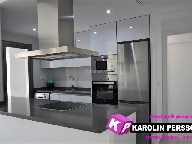 Piso en venta en Orihuela, Villamartín Las Filipinas. Residencial Privado con bonitas zonas de jardines y piscina comunitaria. Aquí encontrará 3 fases disponibles para escoger su vi. Pisos.