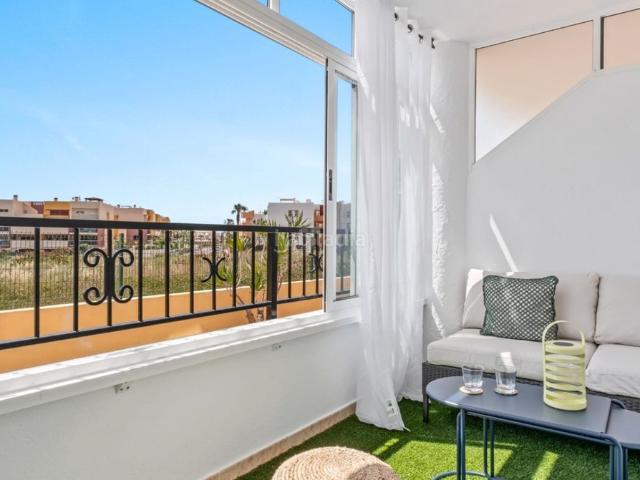 Piso en venta en Orihuela, Zeniamar Horizonte La Campana. Ubicado en el corazoacuten de Playa Flamenca, en el sur de la Costa Blanca, este bonito apartamento reformado ofrece la combinacio. Pisos.