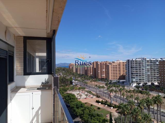 Piso en venta en Oropesa del Mar, Costa Marfil. Piso en Magic World con impresionante vista al mar. Pisos Oropesa del.