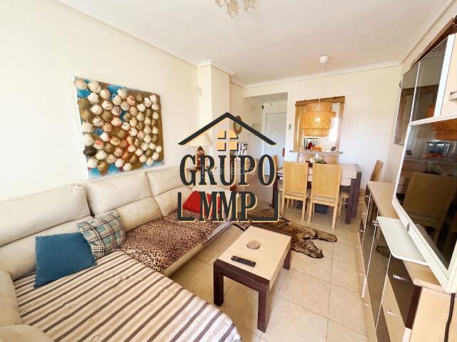 Piso en venta en Oropesa del Mar, Playa Coral Torremar. Apartamento luminoso con terraza y piscina junto al mar en Oropesa. Pisos Oropesa del.