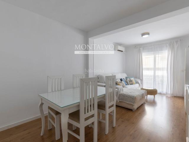 Piso en venta en Atarfe. Tu nuevo hogar en el corazón de Atarfe te está esperando. Pisos.