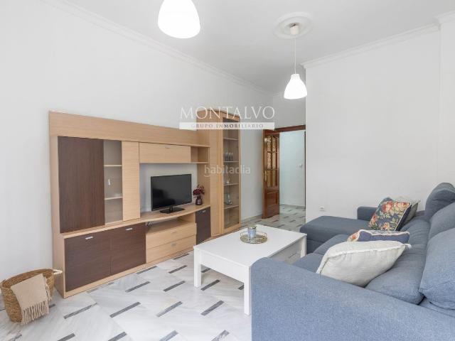 Piso en venta en Atarfe. Piso céntrico de 2 dormitorios con patio en Atarfe. Pisos.