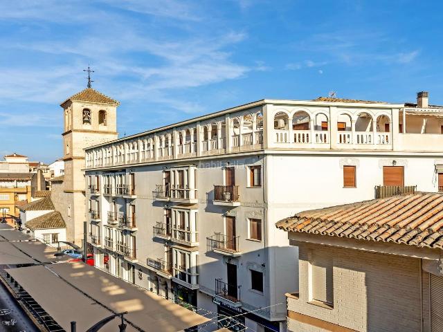 Piso en venta en Atarfe. PRECIOSO PISO CON TERRAZA EN PLENA AVENIDA DE ANDALUCÍA!. Pisos.