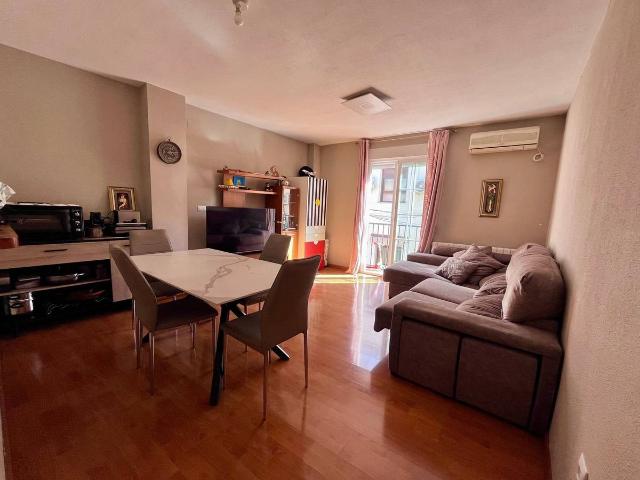 Piso en Venta en Avda. De los Ogíjares