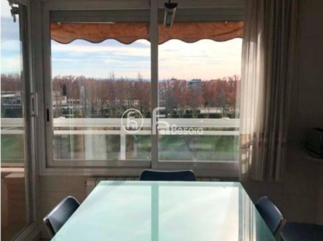 Piso en venta en AVDA. SEGRE, VISTAS AL RIO, 2 plazas de Parking y trastero incluidos, Posibilidad Financiar 100 %