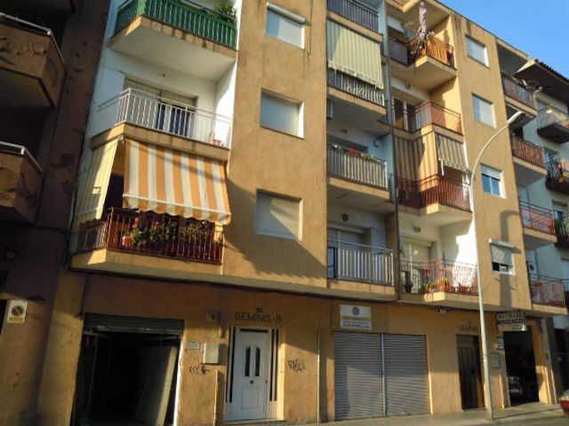 Piso en venta en avenida Catalunya, Blanes, de 74 m² 4 habitaciones por 79.000