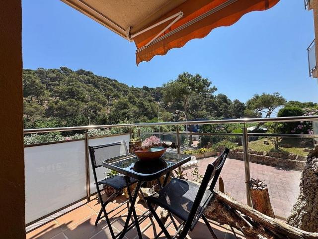Piso en venta en avenida Canyelles, Lloret de Mar, de 61 m² 2 habitaciones por 285.000