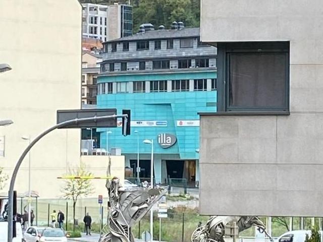 Piso en venta en avenida Doctor Mitjavila, Andorra la Vella, de 92 m² 3 habitaciones por 660.000