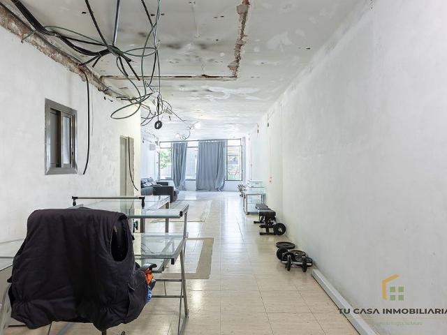 Piso en venta en avenida D'alfons XIII, Badalona, de 75 m² 1 habitación por 220.000