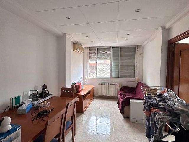 Piso en venta en avenida D'alfons XIII, Badalona, de 80 m² 3 habitaciones por 198.000