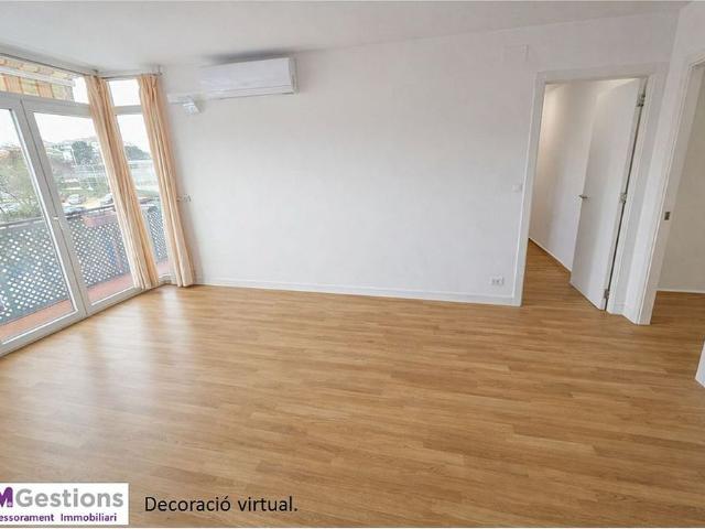 Piso en venta en avenida D'europa, Vilafranca del Penedès, de 77 m² 3 habitaciones por 218.000
