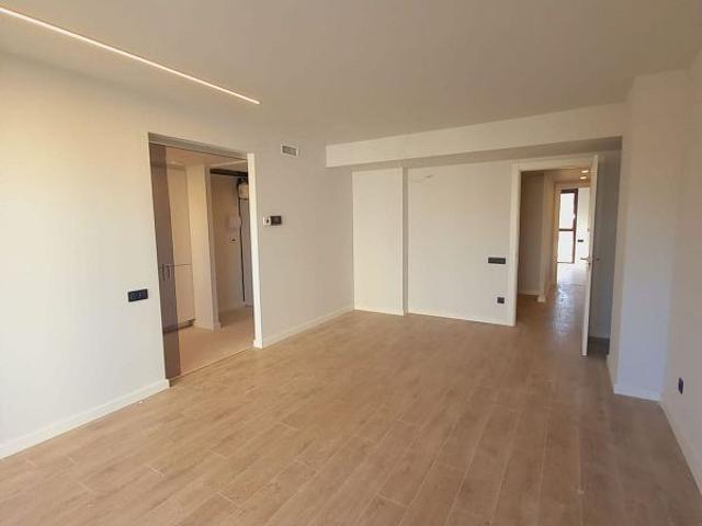 Piso en venta en avenida D'europa, Vilafranca del Penedès, de 73 m² 2 habitaciones por 314.274