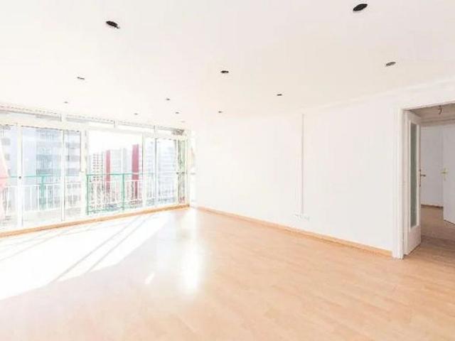 Piso en venta en Hospitalet de Llobregat, L´, de 76 m² 2 habitaciones por 159.500