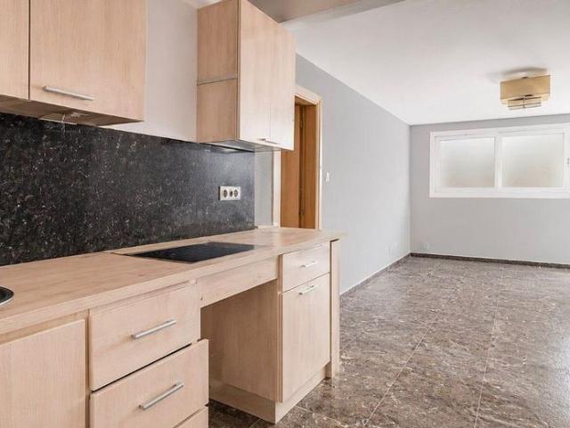 Piso en venta en avenida D'europa, Hospitalet de Llobregat, L´, de 80 m² 3 habitaciones por 139.000