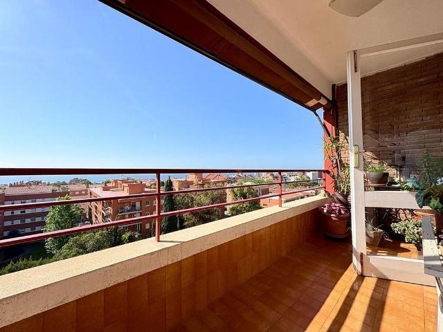 Piso en venta en avenida De Carles III, Vilassar de Mar, de 106 m² 4 habitaciones por 456.000