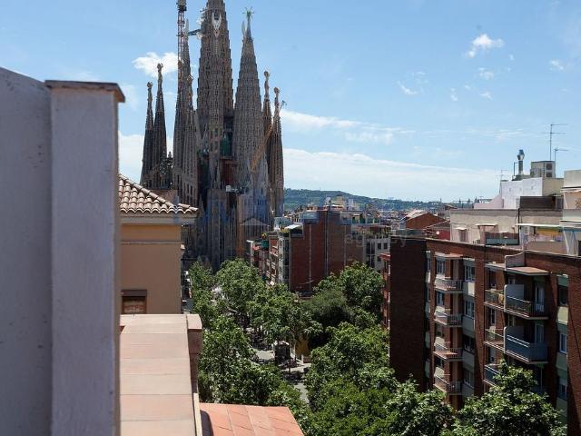 Piso en venta en avenida De Gaudí, Barcelona, de 30 m² 1 habitación por 174.500
