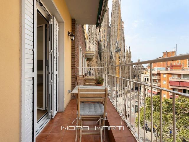 Piso en venta en avenida De Gaudí, Barcelona, de 93 m² 3 habitaciones por 750.000