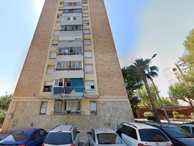 Piso en venta en avenida De Gavà, Viladecans, de 65 m² 3 habitaciones por 136.000