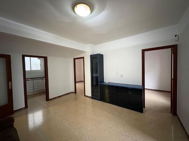 Piso en venta en avenida De Francesc Macià, Vilanova i La Geltrú, de 84 m² 3 habitaciones por 219.000