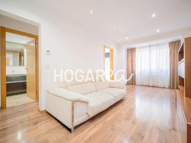 Piso en venta en avenida De Josep Tarradellas i Joan, Hospitalet de Llobregat, L´, de 62 m² 2 habitaciones por 269.000