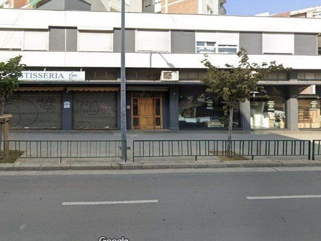Piso en venta en avenida De Josep Tarradellas, Sabadell, de 93 m² 4 habitaciones por 211.000