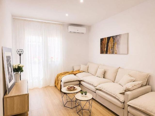 Piso en venta en avenida De la Generalitat, Santa Coloma de Gramanet, de 61 m² 2 habitaciones por 260.000