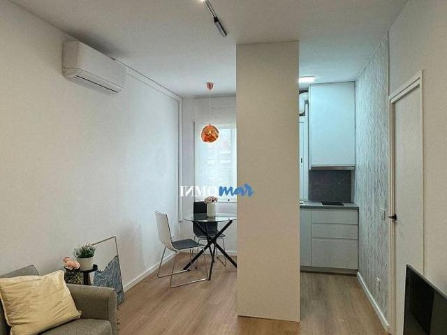 Piso en venta en avenida De la Granvia de L'hospitalet, Hospitalet de Llobregat, L´, de 35 m² 1 habitación por 248.000