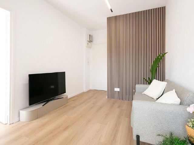 Piso en venta en avenida De la Granvia de L'hospitalet, Hospitalet de Llobregat, L´, de 37 m² 1 habitación por 248.000