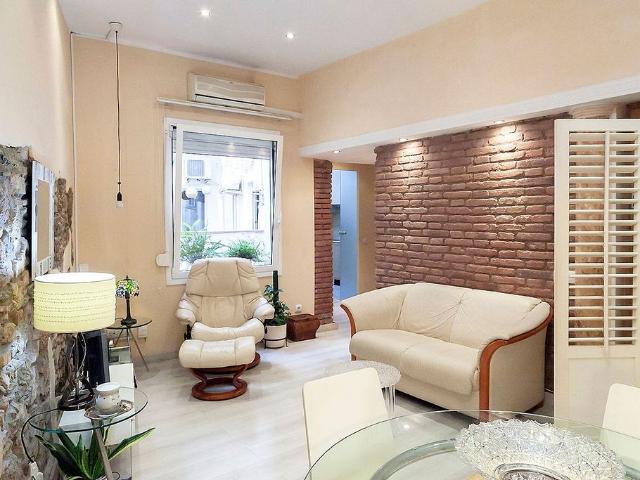 Piso en venta en avenida De la República Argentina, Barcelona, de 65 m² 1 habitación por 245.000