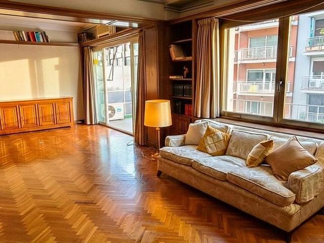 Piso en venta en avenida De la Riera de Cassoles, Barcelona, de 150 m² 5 habitaciones por 710.000