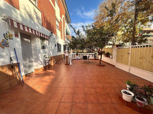 Piso en venta en avenida De la Verge de Montserrat, Barbera del Vallès, de 149 m² 4 habitaciones por 365.000