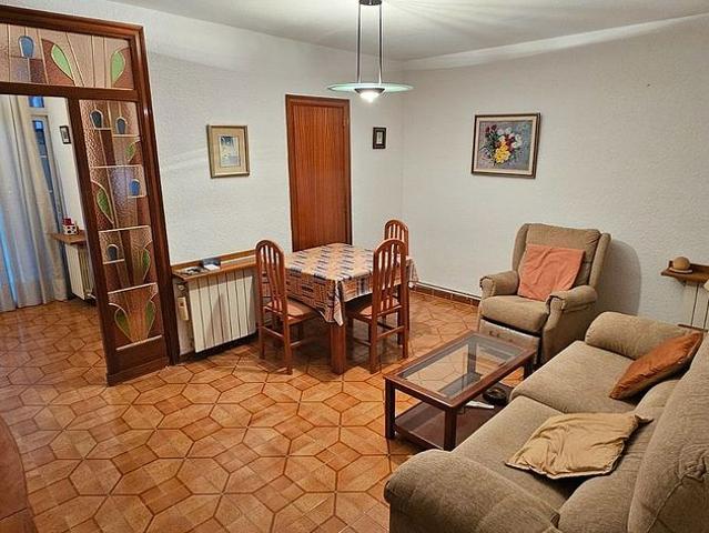 Piso en venta en avenida De Mònaco, Badalona, de 63 m² 2 habitaciones por 199.000