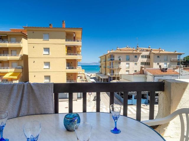 Piso en venta en avenida De Montgó, Escala, L´, de 56 m² 3 habitaciones por 239.000