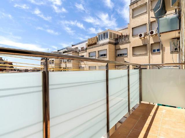 Piso en venta en avenida De Madrid, Barcelona, de 89 m² 3 habitaciones por 620.000