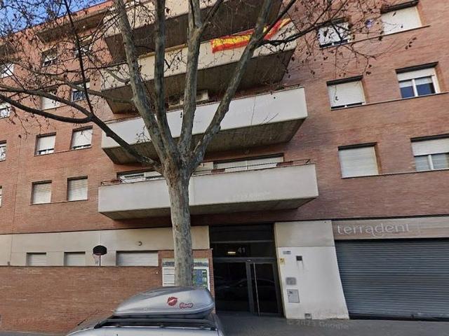 Piso en venta en avenida De Madrid, Terrassa, de 122 m² 1 habitación por 110.000