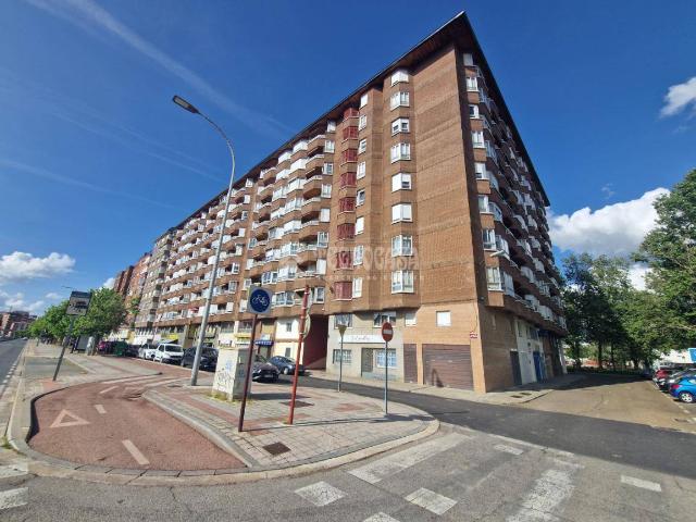 Piso en Venta en Avenida de Madrid