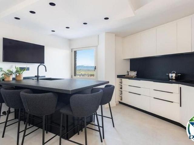 Piso en venta en avenida De Salvador Dalí i Domènech, Figueres, de 200 m² 4 habitaciones por 490.000