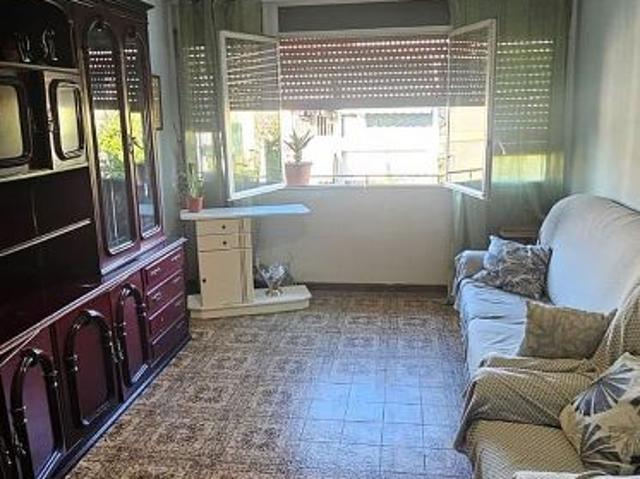 Piso en venta en avenida De Sant Ildefons, Cornellà de Llobregat, de 62 m² 3 habitaciones por 171.000
