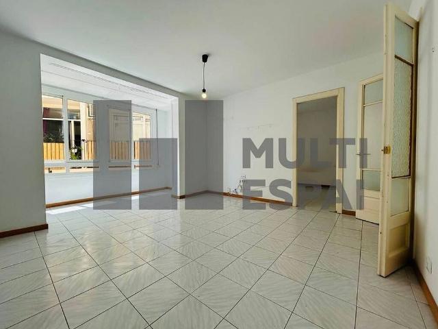 Piso en venta en avenida De Sarrià, Barcelona, de 144 m² 6 habitaciones por 730.000