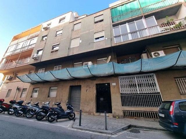 Piso en venta en avenida De Severo Ochoa, Hospitalet de Llobregat, L´, de 57 m² 3 habitaciones por 104.000