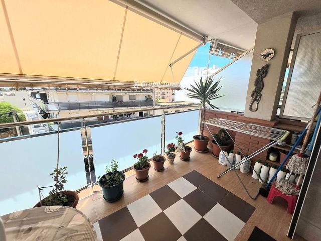 Piso en venta en avenida De Pompeu Fabra, Torredembarra, de 108 m² 4 habitaciones por 249.000