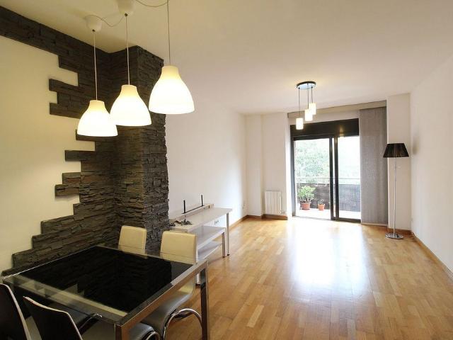 Piso en venta en avenida De Pi i Margall, Sant Adrià de Besos, de 108 m² 3 habitaciones por 349.000