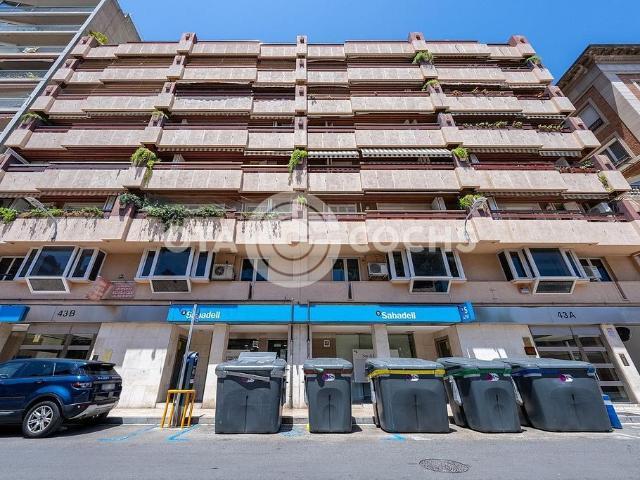 Piso en venta en avenida De Prat de la Riba, Reus, de 125 m² 4 habitaciones por 300.000