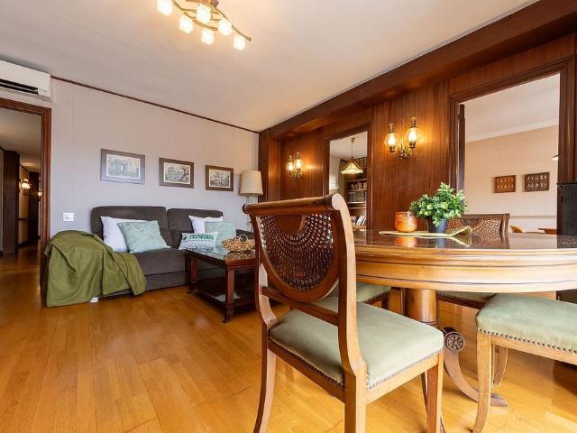 Piso en venta en avenida De Ramón y Cajal, Tarragona, de 120 m² 4 habitaciones por 289.000
