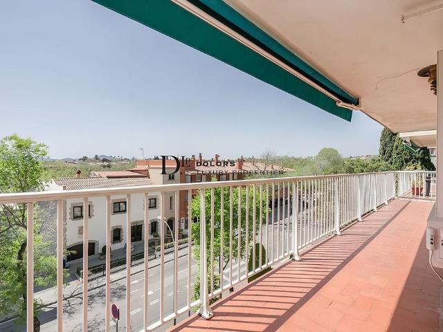 Piso en venta en avenida De Rius i Taulet, Sant Cugat del Vallès, de 110 m² 4 habitaciones por 740.000